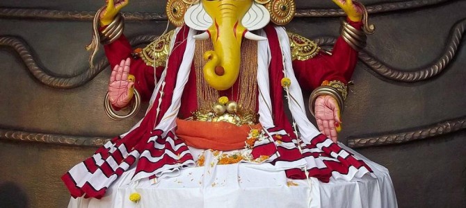 Cuttack Ganesh Puja shows Lord in various forms like agarbati, Kathakali etc